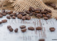 Samolepka flie 100 x 73, 100905478 - Coffee beans lying on the table  - Kvov zrna lec na stole