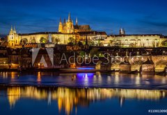 Fototapeta pltno 174 x 120, 110013090 - Prague Castle, Hradcany reflecting in Vltava river in Prague, Czech Republic at night