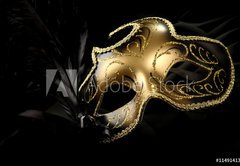 Fototapeta pltno 174 x 120, 11491413 - ornate carnival mask over black silk background