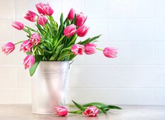 Fototapeta papr 160 x 116, 11553582 - Pink tulips in white metal container - Rov tulipny v blm kovovm kontejneru