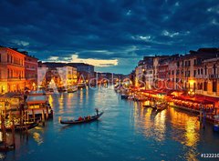 Fototapeta pltno 330 x 244, 122210404 - View on Grand Canal from Rialto bridge at dusk, Venice, Italy
