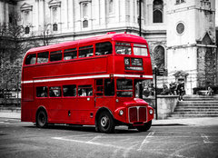 Fototapeta plátno 160 x 116, 122358644 - Londons iconic double decker bus.