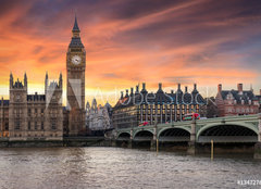 Fototapeta papír 160 x 116, 134727682 - Farbenfroher Sonnenuntergang hinter dem Big Ben und der Westminster Brcke - Barevný západ slunce za mostem Big Ben a Westminster