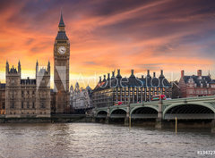 Fototapeta pltno 330 x 244, 134727682 - Farbenfroher Sonnenuntergang hinter dem Big Ben und der Westminster Brcke