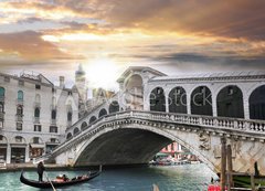 Fototapeta200 x 144  Venice, Rialto bridge and with gondola on Grand Canal, Italy, 200 x 144 cm