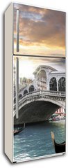 Samolepka na lednici flie 80 x 200, 136009860 - Venice, Rialto bridge and with gondola on Grand Canal, Italy