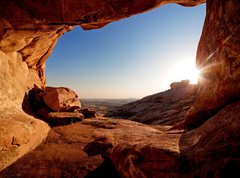 Fototapeta vliesov 270 x 200, 14081453 - Cave and sunset in the desert mountains