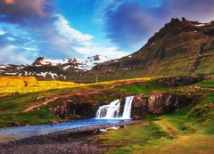 Fototapeta200 x 144  The beautiful landscape of mountains and rivers in Iceland., 200 x 144 cm