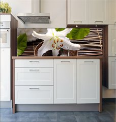 Fototapeta do kuchyn flie 180 x 60  Spa composition of white madonna lily, 180 x 60 cm