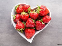 Fototapeta pltno 330 x 244, 163070845 - Strawberry.
