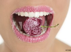Fototapeta100 x 73  Cherry with sugar between woman teeth, 100 x 73 cm