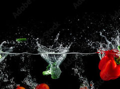 Fototapeta pltno 330 x 244, 193446004 - group of vegetables in water splash