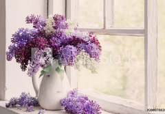 Fototapeta papr 184 x 128, 200078828 - lilac in jug on old windowsill background