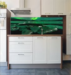 Fototapeta do kuchyn flie 180 x 60  A beautiful green and red aurora dancing over the Jokulsarlon lagoon, Iceland, 180 x 60 cm
