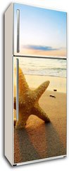 Samolepka na lednici fólie 80 x 200, 21858060 - Starfish on the beach - Hvězdice na pláži