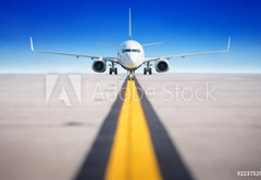 Fototapeta174 x 120  modern aircraft on a runway, 174 x 120 cm