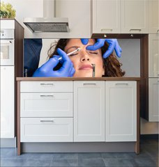 Fototapeta do kuchyn flie 180 x 60  Close up of beautician experts hands injecting botox in female forehead., 180 x 60 cm