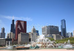 Samolepka flie 145 x 100, 22647001 - Chicago Skyline and Fountain - Chicago Skyline a fontna