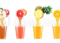 Fototapeta pltno 240 x 174, 234500457 - Six tastes of juice pouring in plastic cup from fruit isolated on white background - est chut vy v plastovm kelmku z ovoce izolovanch na blm pozad