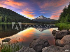 Fototapeta vliesov 270 x 200, 24571203 - Sunset at Trillium Lake with Mount Hood
