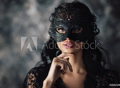 Samolepka flie 100 x 73, 254214025 - portrait of sexy beautiful woman in lace black erotic lingerie and carnival mask on dark background - portrt sexy krsn ena v krajkov ern erotick prdlo a karnevalov masky na tmavm pozad