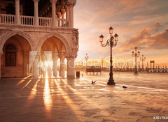 Samolepka flie 100 x 73, 261752834 - San Marco in Venice, Italy at a dramatic sunrise