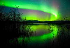 Samolepka flie 145 x 100, 27905424 - Northern lights mirrored on lake