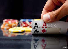 Fototapeta plátno 160 x 116, 27973739 - Male hand showing two aces - Mužská ruka s dvěma esy