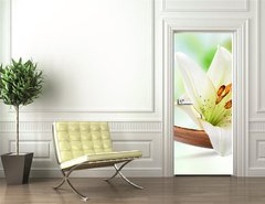 Samolepka na dvee flie 90 x 220, 29781120 - Beautiful white lily flower on a coco palm leaf