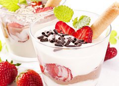 Fototapeta papr 160 x 116, 32314746 - Dessert mit Erdbeeren