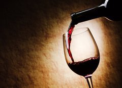 Fototapeta papr 160 x 116, 33098888 - Red Wine glass and Bottle