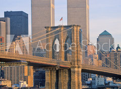 Fototapeta pltno 330 x 244, 332057516 - View of the World Trade Towers, Brooklyn Bridge with TV helicopter, New York City, NY