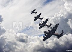 Fototapeta pltno 160 x 116, 34846606 - World War Two British vintage flight formation - Druh svtov vlka britsk letov formace