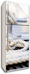 Samolepka na lednici flie 80 x 200, 35006836 - Mooring rope with a knotted end tied around a cleat.