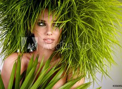 Samolepka flie 100 x 73, 35695841 - Young  woman and abstract green hair - Mlad ena a abstraktn zelen vlasy