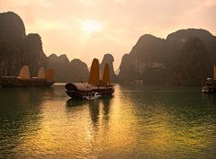 Fototapeta papír 360 x 266, 36996949 - Halong Bay, Vietnam. Unesco World Heritage Site. - Halong Bay, Vietnam. Světové dědictví UNESCO.