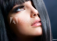 Fototapeta papr 254 x 184, 38667994 - Fashion Brunette. Beautiful Makeup and Healthy Black Hair