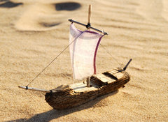 Samolepka flie 100 x 73, 39733382 - wooden sail ship toy model in the sea sand - devn plachetnice model hraky v moskm psku