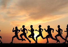 Fototapeta papr 184 x 128, 41044614 - Marathon, black silhouettes of runners on the sunset - Maraton, ern siluety bc na zpad slunce