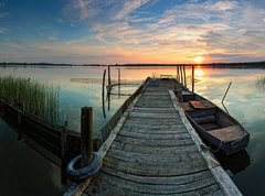 Fototapeta vliesov 270 x 200, 41342790 - Steg mit Boot im Sonnenuntergang