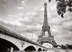 Fototapeta vliesov 100 x 73, 41892250 - Eiffel tower view from Seine river square format - Pohled na Eiffelovu v z eky Seiny ve tvercovm formtu