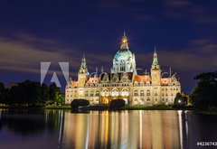 Fototapeta pltno 174 x 120, 42367432 - City Hall of Hannover, Germany by night