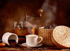 Fototapeta pltno 330 x 244, 42479858 - Caff tostato e macinato con cappuccino caldo - Caff? tostato e macinato con cappuccino caldo