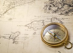 Samolepka fólie 100 x 73, 43113208 - old compass and rope on vintage map 1732 - starý kompas a lano na vinobraní mapě 1732