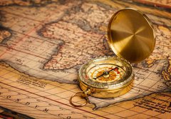 Fototapeta papr 184 x 128, 45304733 - Old vintage golden compass on ancient map