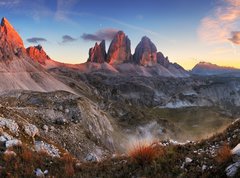 Fototapeta vliesov 270 x 200, 45305800 - Sunset mountain panorama in Italy Dolomites - Tre Cime