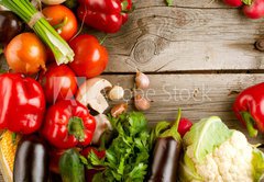 Samolepka flie 145 x 100, 45549352 - Healthy Organic Vegetables on the Wooden Background - Zdrav organick zeleniny na devnm pozad