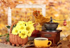 Fototapeta145 x 100  autumnal composition:coffee grinder, flowers and leaves, 145 x 100 cm