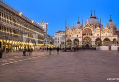 Fototapeta vliesov 145 x 100, 47247745 - Piazza San Marco - Venice by night