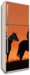 Samolepka na lednici fólie 80 x 200, 47782535 - Cowboys on Horseback Silhouette at sunset - Cowboys na koni silueta při západu slunce
